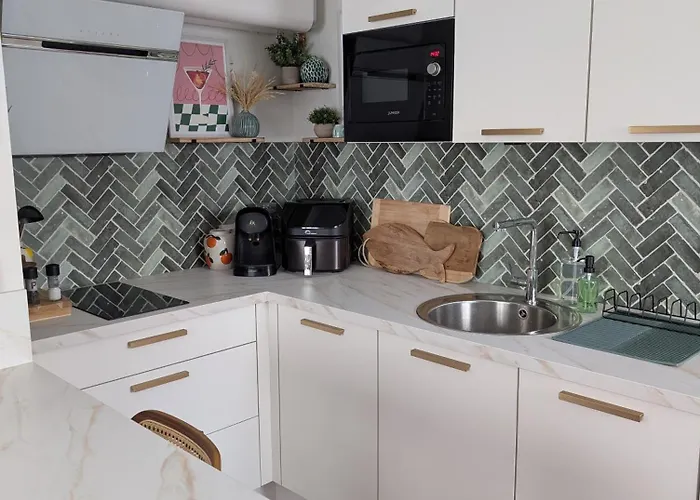 Le Manoa Foncillon Parking Prive 公寓